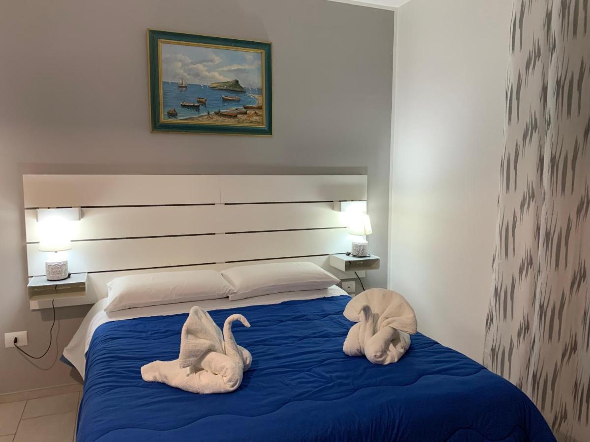 Alfieri Bed&Beach - Free Parking & Wifi 프라이아 아 마레 외부 사진